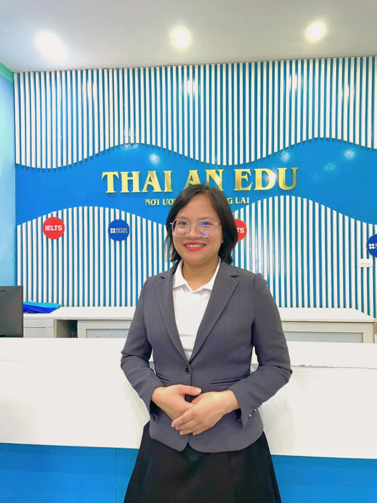 Giáo viên Ms. Nguyễn Bích Phương